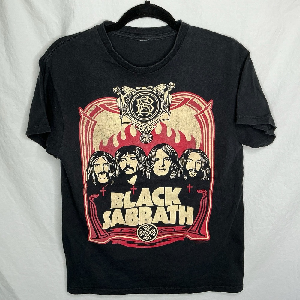Vintage Black‎ Sabbath T-Shirt Size Small Red Flame Ozzy Osbourne Band Tee Metal